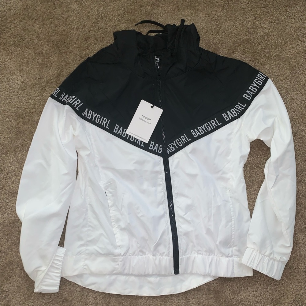 Les do makeup windbreaker